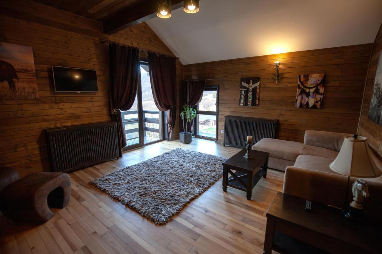 Maggie'S Ranch Hotel Rîşnov Ngoại thất bức ảnh