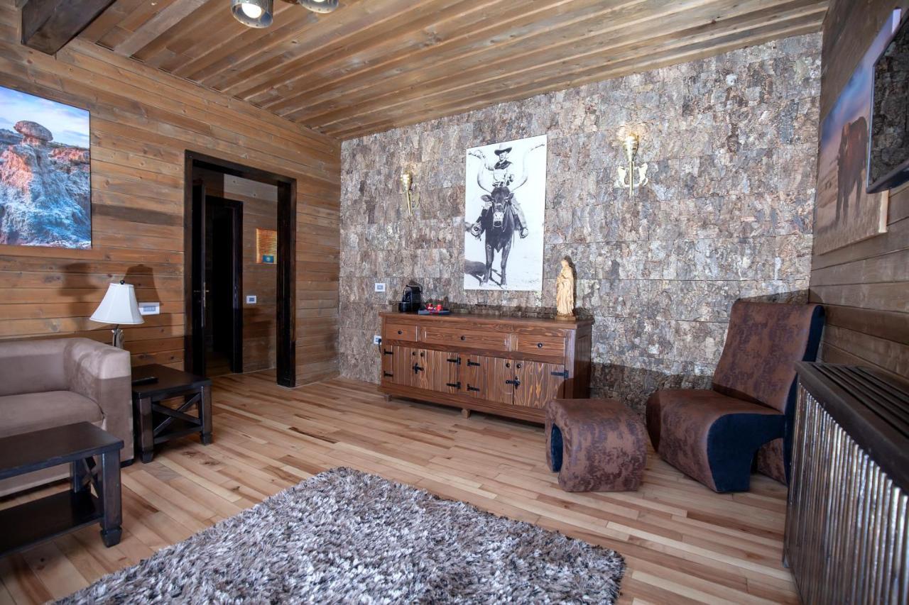 Maggie'S Ranch Hotel Rîşnov Ngoại thất bức ảnh