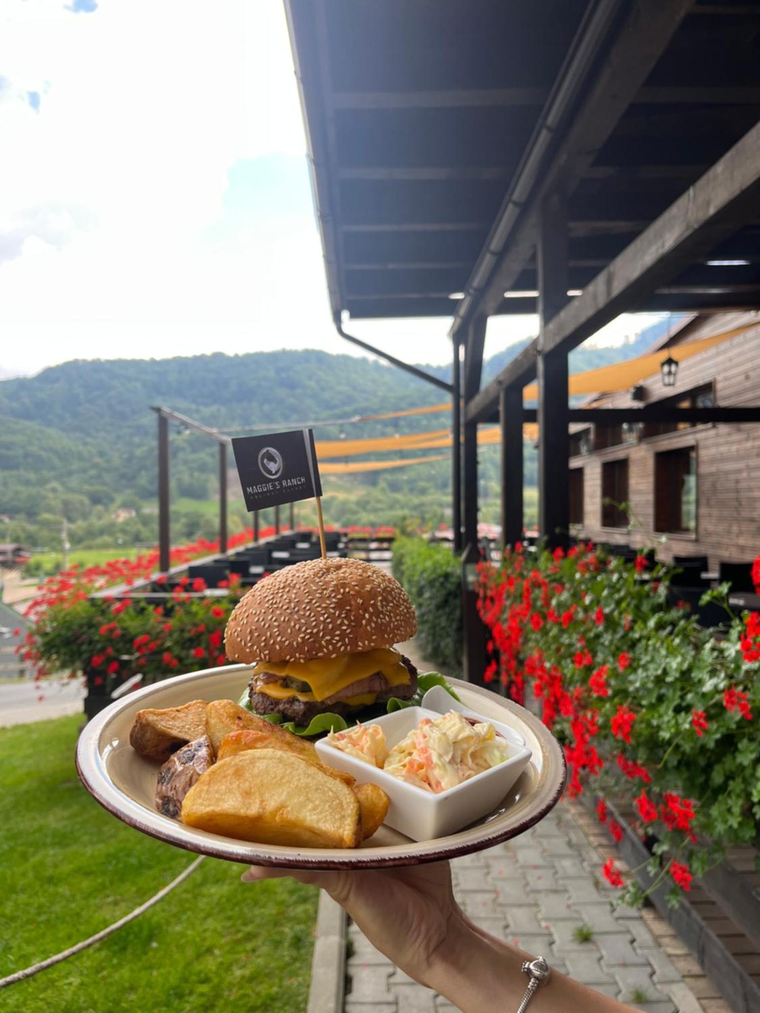 Maggie'S Ranch Hotel Rîşnov Ngoại thất bức ảnh