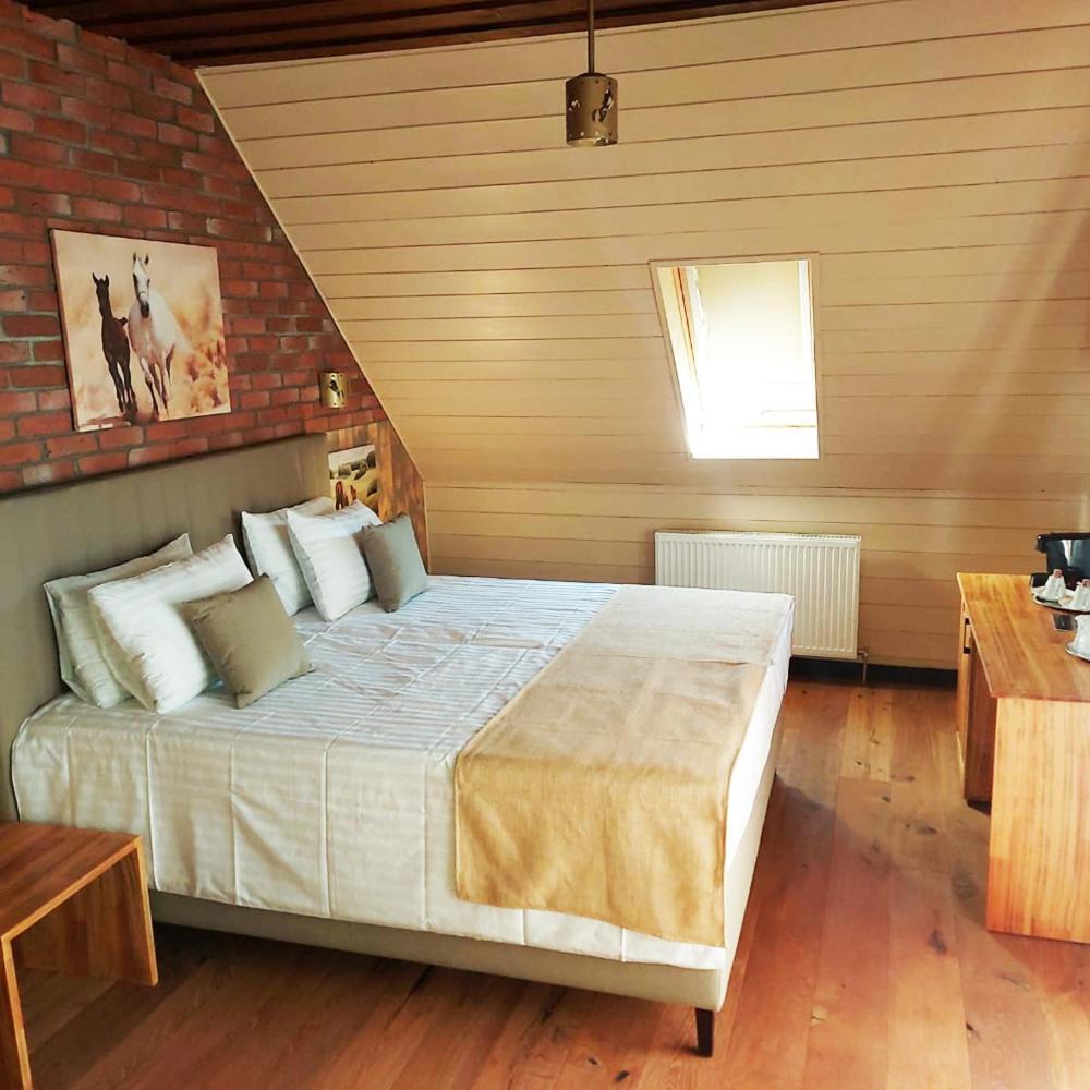 Maggie'S Ranch Hotel Rîşnov Ngoại thất bức ảnh
