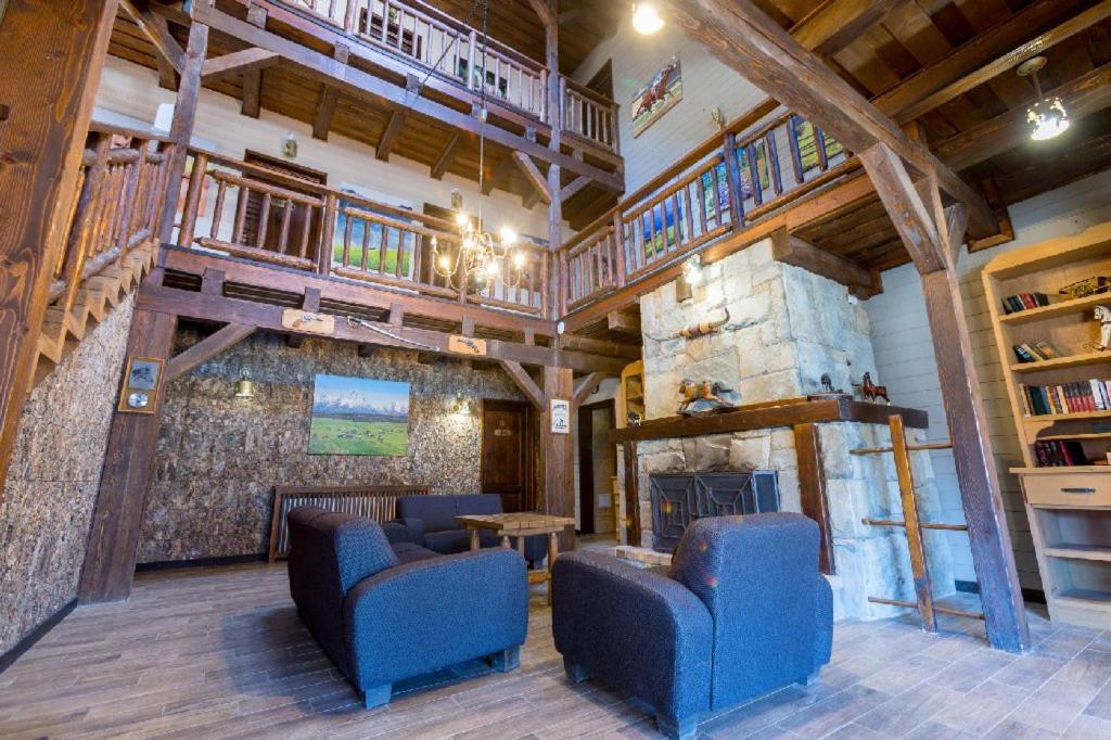Maggie'S Ranch Hotel Rîşnov Ngoại thất bức ảnh