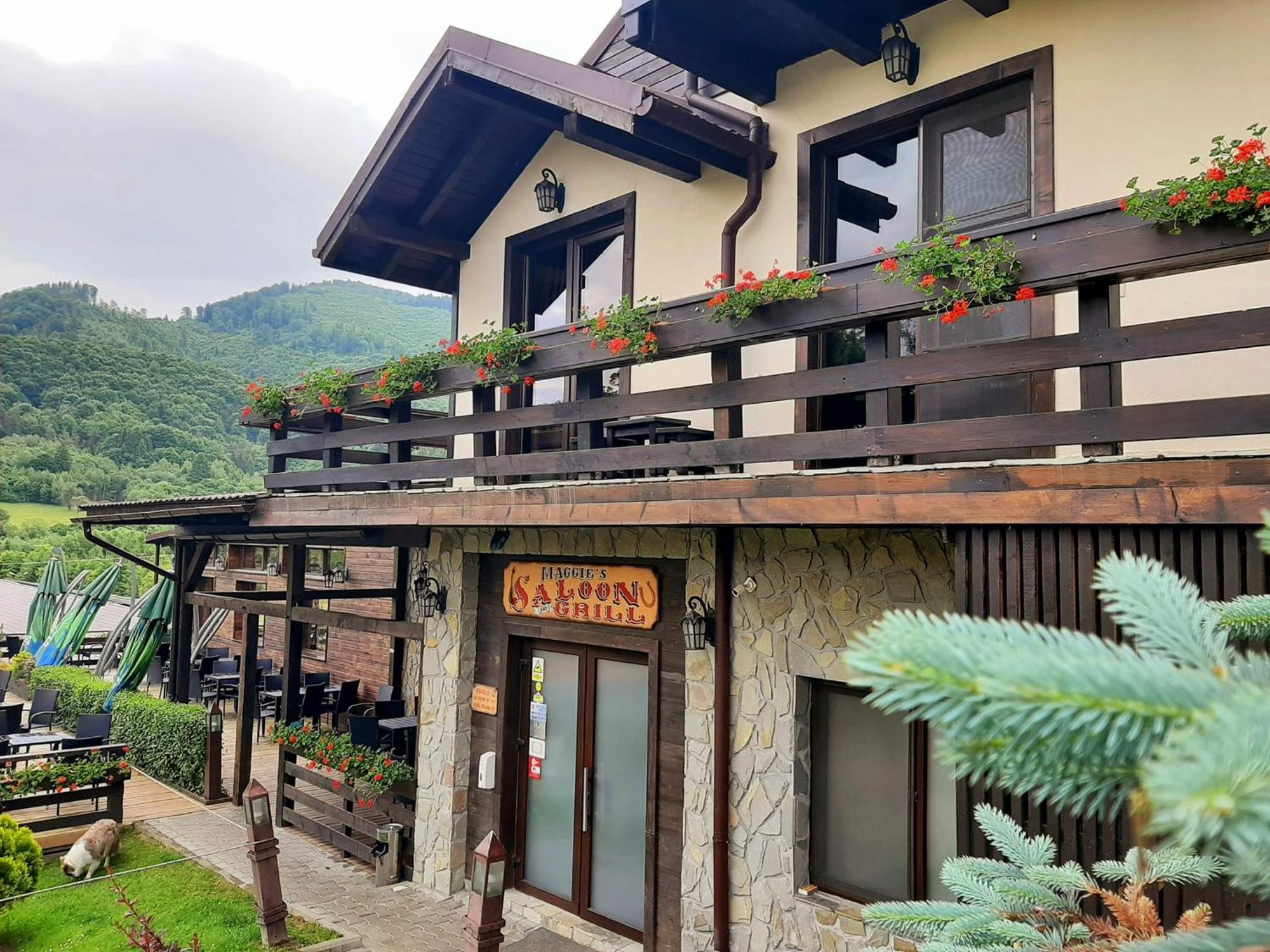 Maggie'S Ranch Hotel Rîşnov Ngoại thất bức ảnh