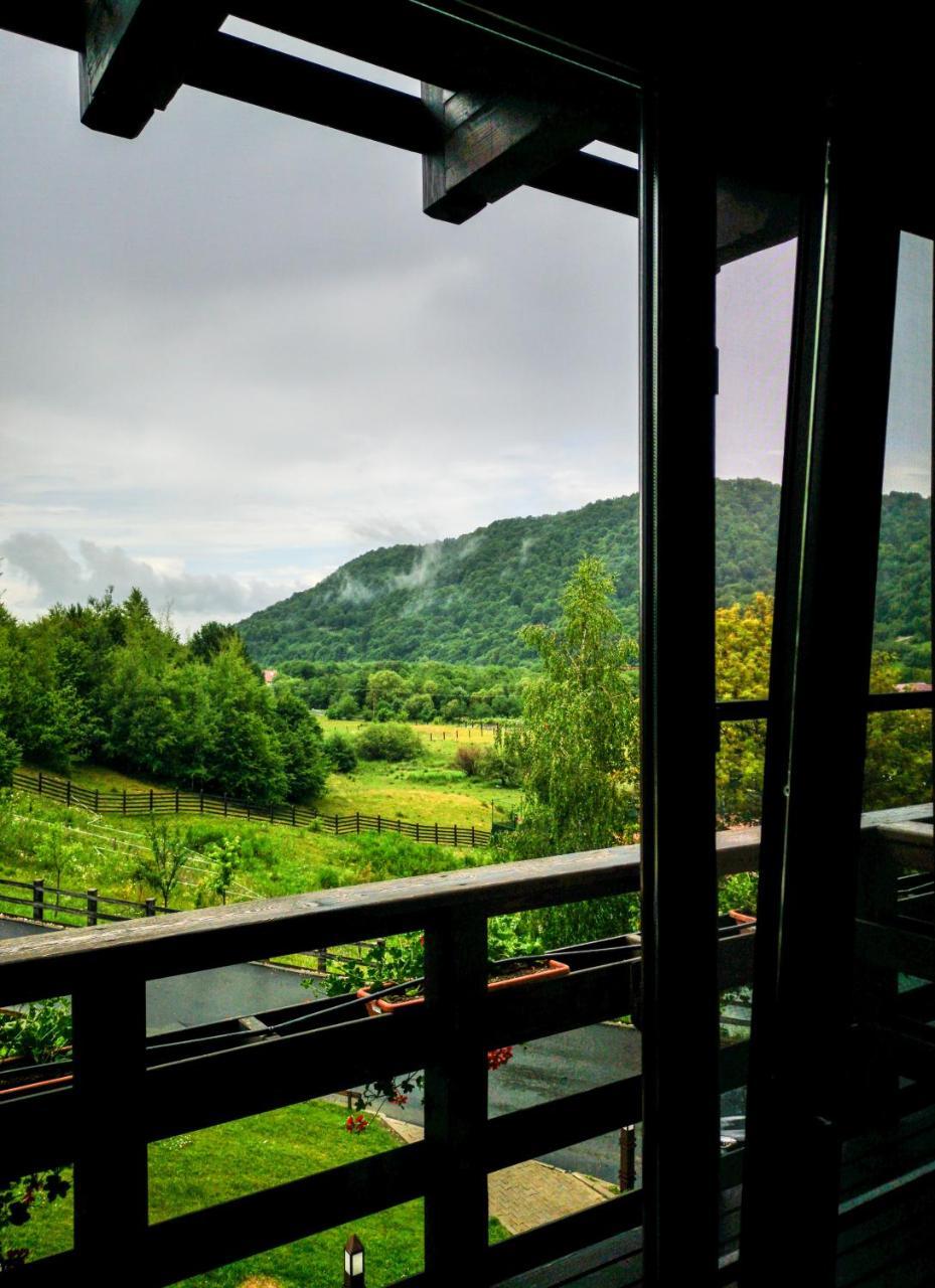 Maggie'S Ranch Hotel Rîşnov Ngoại thất bức ảnh