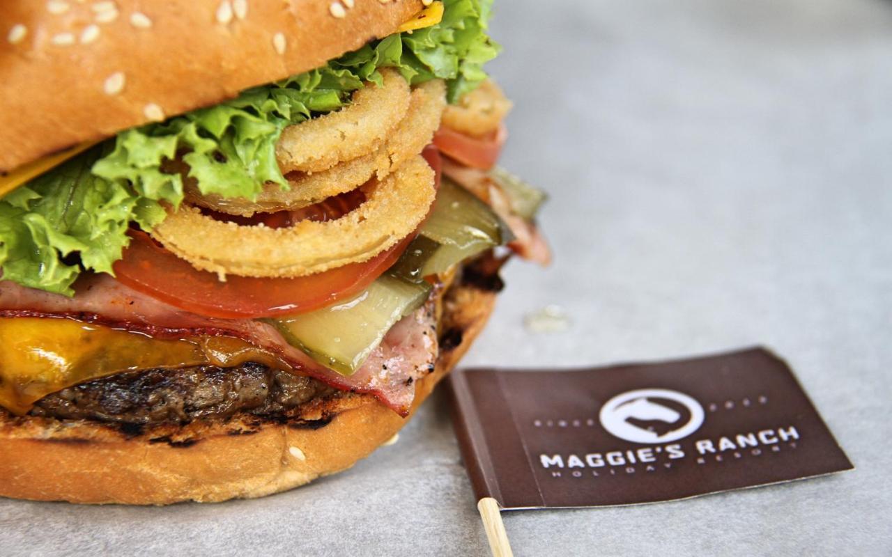 Maggie'S Ranch Hotel Rîşnov Ngoại thất bức ảnh